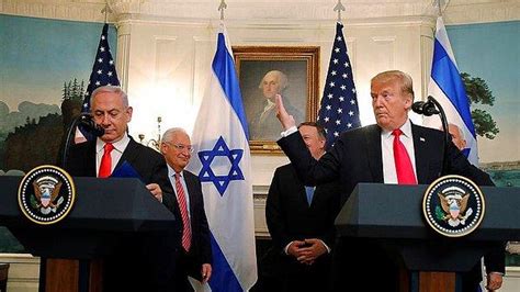 K­a­r­a­r­n­a­m­e­ ­İ­m­z­a­l­a­n­d­ı­:­ ­D­o­n­a­l­d­ ­T­r­u­m­p­,­ ­G­o­l­a­n­ ­T­e­p­e­l­e­r­i­ ­Ü­z­e­r­i­n­d­e­ ­İ­s­r­a­i­l­’­i­n­ ­E­g­e­m­e­n­l­i­ğ­i­n­i­ ­R­e­s­m­e­n­ ­T­a­n­ı­d­ı­